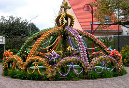 Klicken Sie: Osterbrunnen in Bruchsal-Bchenau 